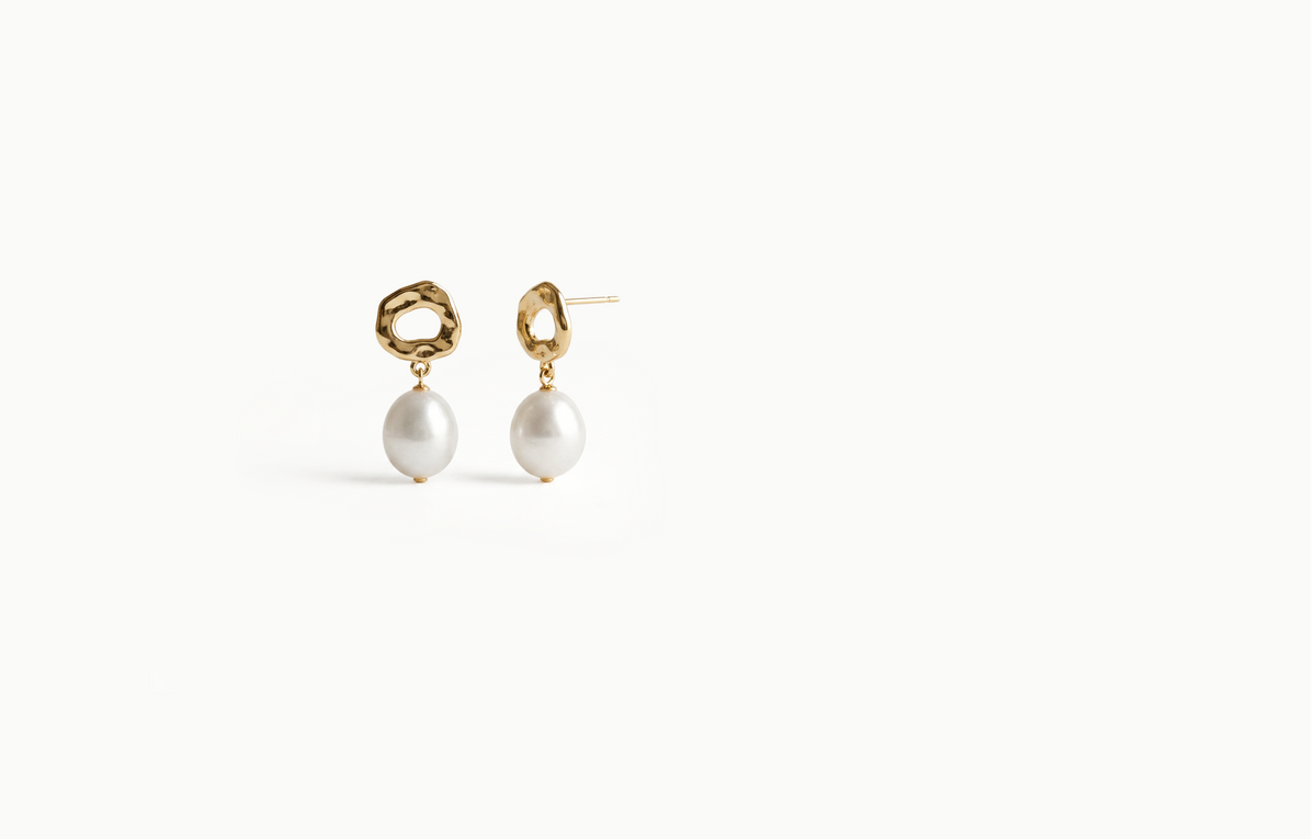 Hammered gold ring stud earrings with a pearl drop