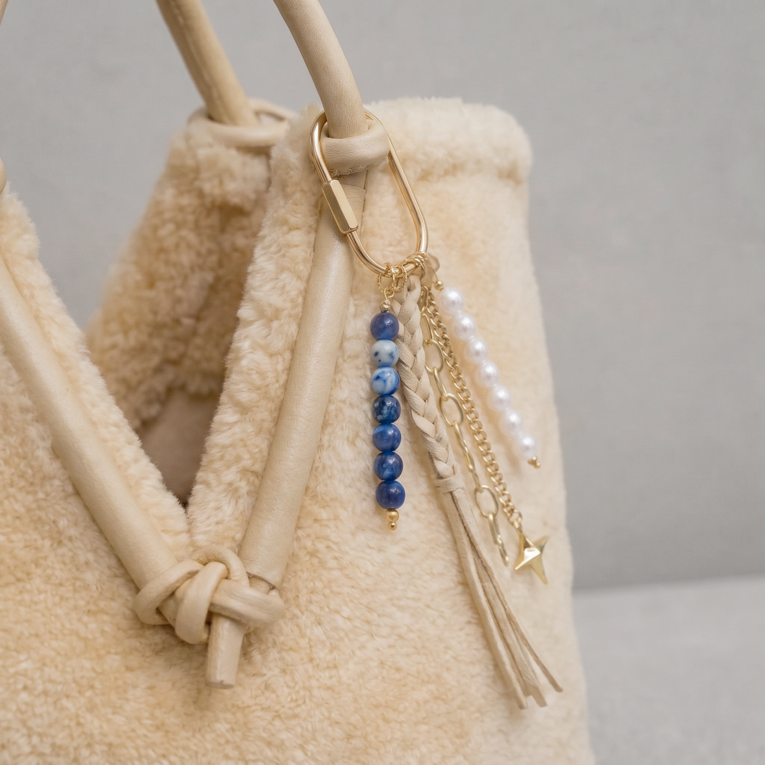 Coastal Threads Carabiner Set