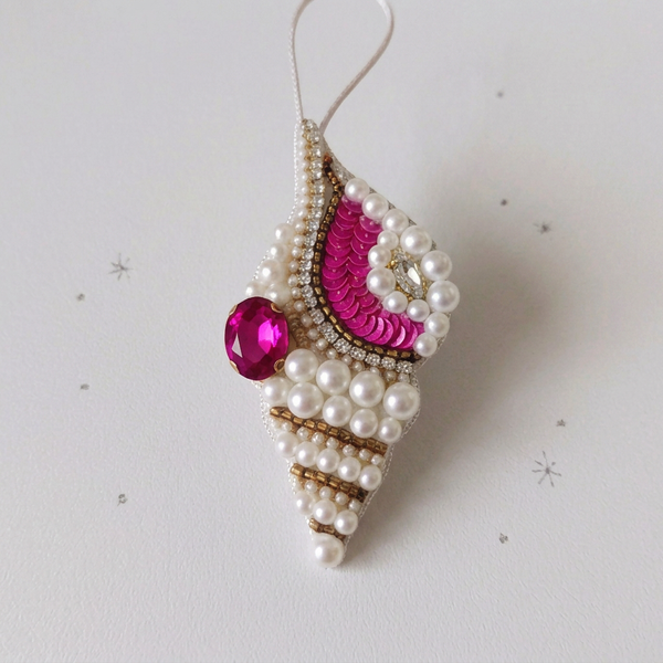 Conch Beaded Bag Charm