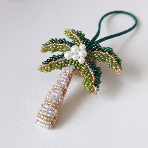 Pearly Palm Bag Charm